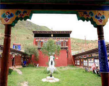 ༄༅།། གླིང་གེ་སར་འཁྲུངས་ཡུལ་དང་ཧོར་བདུད་སོགས་ཀྱི་སྐོར།
