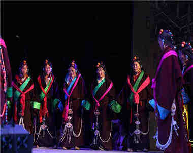 སྡེ་དགེའི་སྨན་ཤོད་ཡུལ་གྱི་བོད་ཀྱི་ལོ་གསར་བྱེད་སྟངས་།