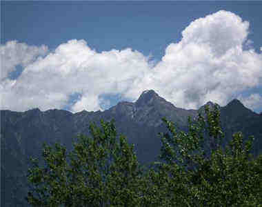 རྒྱལ་མོ་དམུ་རྡོ་དང་སྐུ་བླ་རི་བོ།