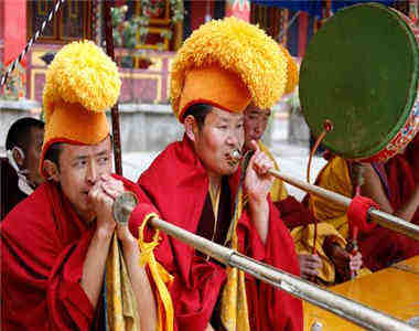 ༄༅།།འཕན་པོ་ལྷུན་གྲུབ་རྫོང་ཁོངས་ཀྱི་བྱང་རྭ་སྒྲེང་དགོན་པ།