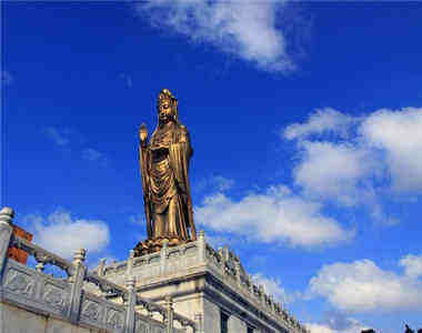 རྒྱ་ནག་གནས་མཆོག་རི་བོ་གྲུ་འཛིན།