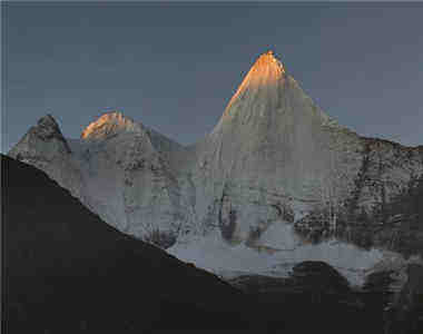 ༄༅། །གངས་དཀར་མཚོ་འགོ་དགོན་དང་མ་ཎི་རྡོ་སྤུངས།