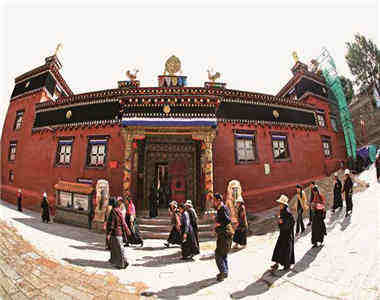 སྡེ་དགེའི་པར་ཁང་།