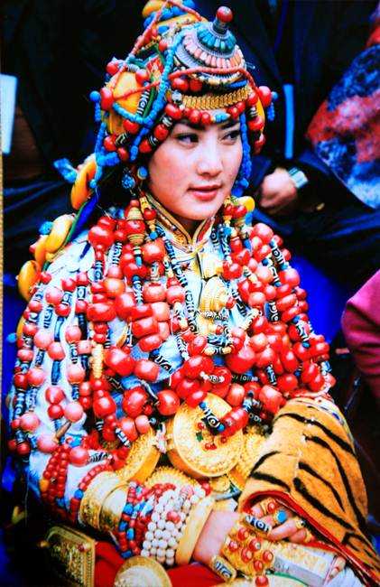 བོད་སྤྱིའི་ཆས་གོས།