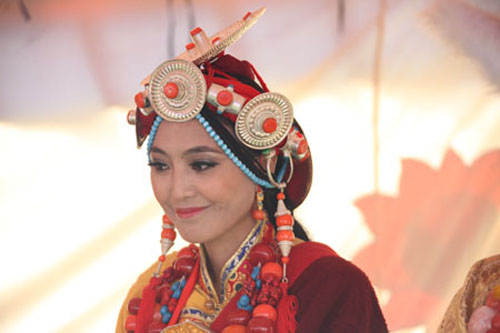 མི་ཉག་རྒྱན་གོས།