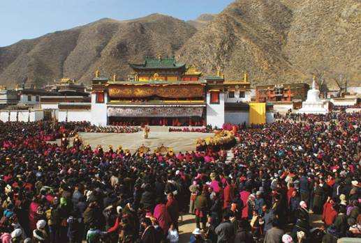 ༄༅། །བླ་བྲང་བཀྲ་ཤིས་འཁྱིལ།