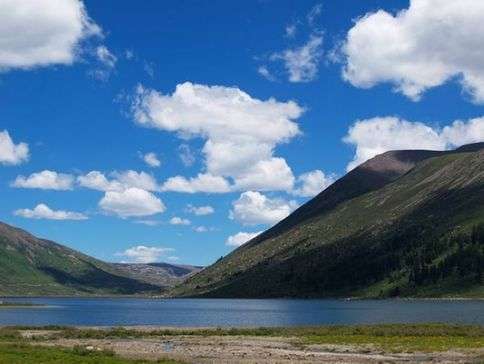 ༄༅། །སྟོང་རི་ལྷ་མཚོ།