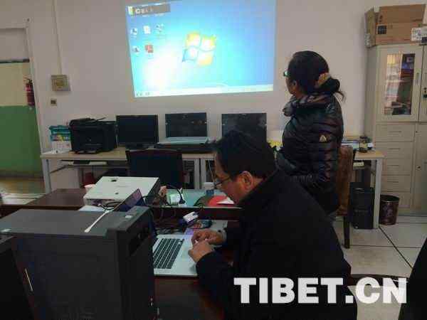 རང་རྒྱལ་གྱིས་ཞིབ་འཇུག་བྱས་ཏེ་བཟོས་པའི་བོད་རྒྱ་དྲ་ཐོག་ཡིག་སྒྱུར་མ་ལག་དེ་ད་ལོ་ཐོན་རྒྱུ་རེད།