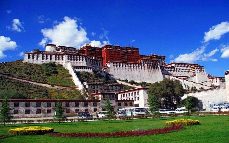 ༄༅། །པོ་ཏཱ་ལར་སྒྲོན་པའི་ཚོན་གྱི་བསྟན་བྱ།