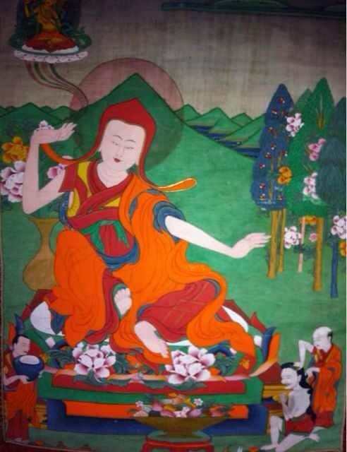 ༄༅། །འཇམ་མགོན་ས་པཎ་གྱི་ཆེ་བའི་ཡོན་ཏན་བརྒྱད་གསུམ་ཉི་ཤུ་རྩ་བཞི།