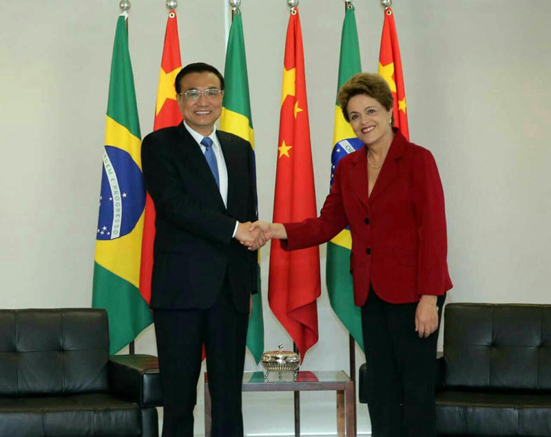 ལི་ཁེ་ཆང་གིས་བྷར་ཛིལ་གྱི་སྲིད་འཛིན་རུའོ་སི་ཧྥུ་དང་གྲོས་མོལ་གནང་།