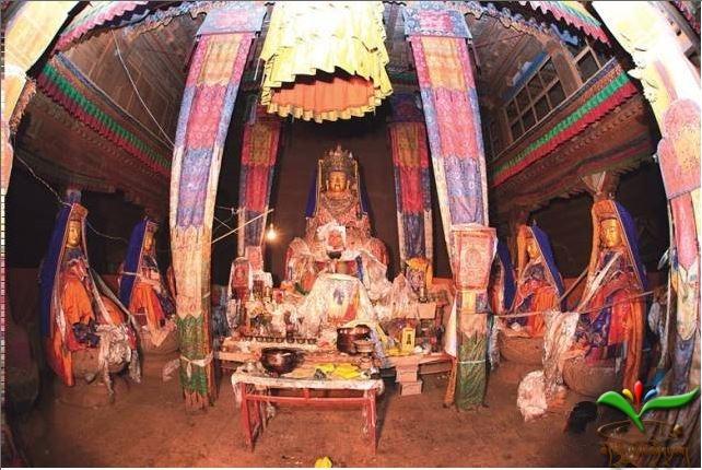 ༄༅། །བཙན་པོའི་ལོ་རྒྱུས་ཀྱི་གསང་བའི་ཞབས་རྗེས་འཚོལ་བ།　