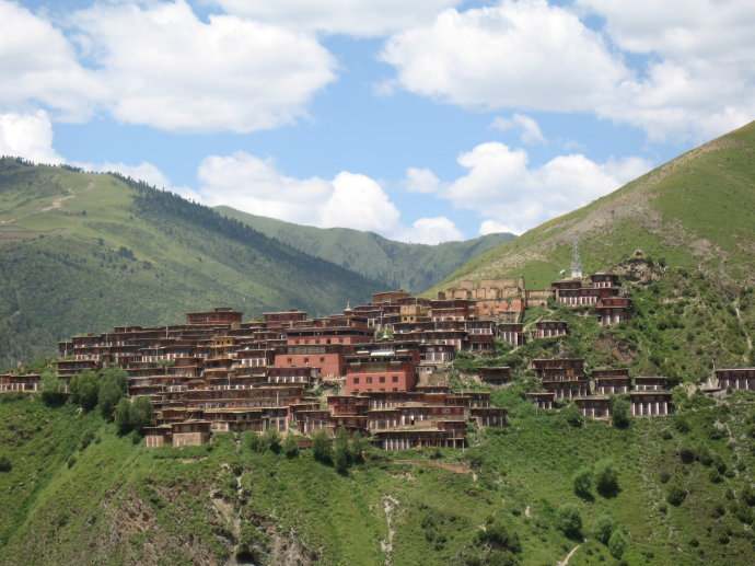 ༄༅། །རྫོང་གསར་དགོན་གྱི་ལོ་རྒྱུས།