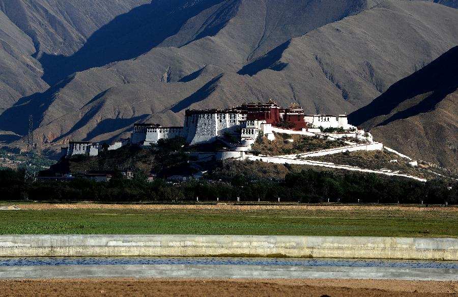 བོད་ལྗོངས་ཀྱི་ལྷ་ཀླུ་འདམ་རའི་སྐྱེ་ཁམས་སྲུང་སྐྱོབ་བྱ་བར་ཕན་འབྲས་མངོན་གསལ་ཐོབ།