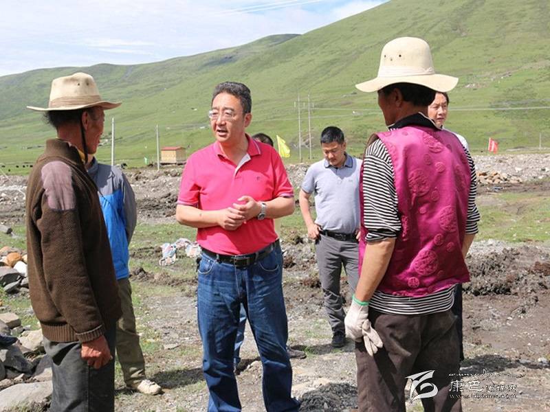 དཀར་མཛེས་ཁུལ་གྱི་ཁུལ་དཔོན་ཡེ་ཤེས་ཟླ་བ་དར་མདོ་རུ་གནོད་རྗེས་བསྐྱར་སྐྲུན་ལས་ཀར་རྟོག་ཞིབ་གནང་བར་ཕེབས།