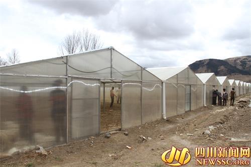 ལི་ཐང་རྫོང་གི་དབུལ་སྐྱོར་ལས་ཀའི་ཁྲོད་མི་གྲངས་1867ཕྱུག་འགྱུར་གྱི་ལམ་དུ་ཞུགས།