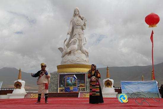 ཀྲུང་གོའི་བོད་ཀྱི་མཛའ་གཞས་འགྲན་བསྡུར་དེ་ཡུལ་ཤུལ་ཁུལ་འབྲི་སྟོད་རྫོང་སྒ་སྐྱ་ལོའི་རྩྭ་ཐང་དུ་སྤེལ།