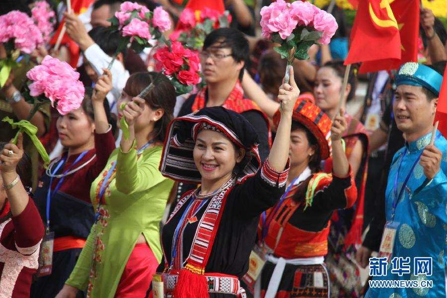སི་ཁྲོན་གྱིས་བཞུགས་མོལ་ཚོགས་འདུ་འཚོགས་ཏེ་ཞི་ཅིན་ཕིང་གིས་འཇར་འགོག་དམར་འཁྲུག་ལ་རྒྱལ་ཁ་ཐོབ་ནས་ལོ་འཁོར་70ལོན་པའི་རྗེས་དྲན་ཚོགས་འདུའི་སྟེང་གི་གསུང་བཤད་གལ་ཆེན་གྱི་དགོངས་དོན་ལ་སློབ་སྦྱོང་བྱས།