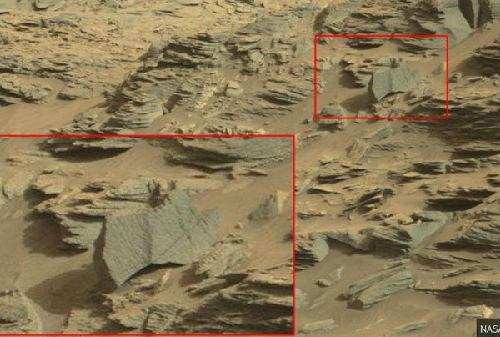 ཨ་རིའི NASA ཡིས་བླངས་པའི་སྐར་མ་མིག་དམར་གྱི་འདྲ་པར་ཐོག་སྡིག་སྲིན་གྱི་གཟུགས་དབྱིབས་བབ་ཡོད་པ།