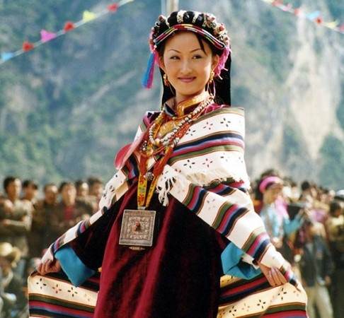 ༄༅།།བོད་ཀྱི་རྒྱན་གོས་ངོ་སྤྲོད།