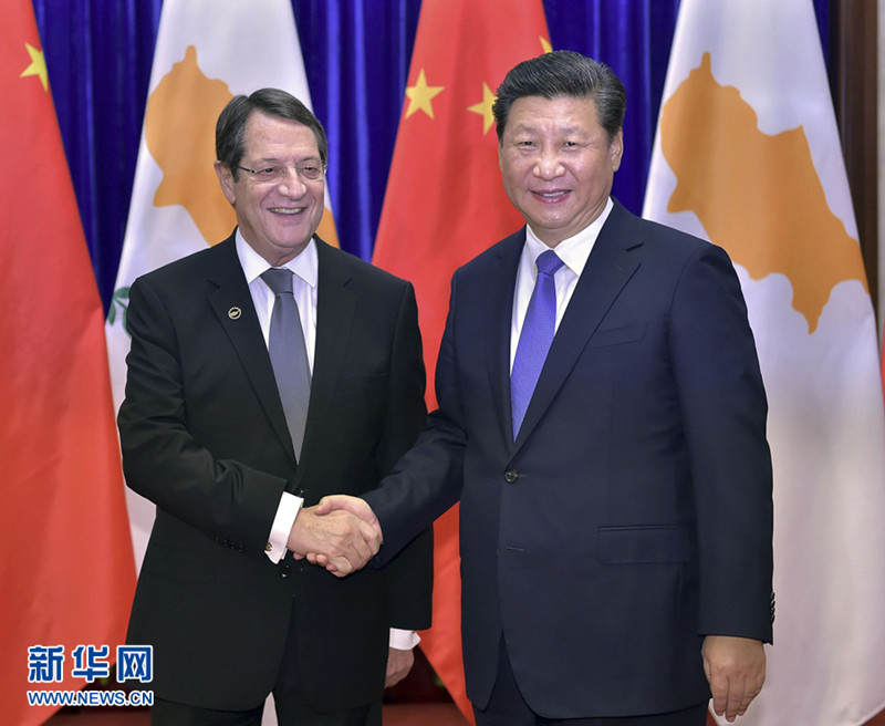 ཞི་ཅིན་ཕིང་གིས་སེ་ཕར་སིའི་སྲིད་འཛིན་དང་མཇལ་འཕྲད་གནང་།