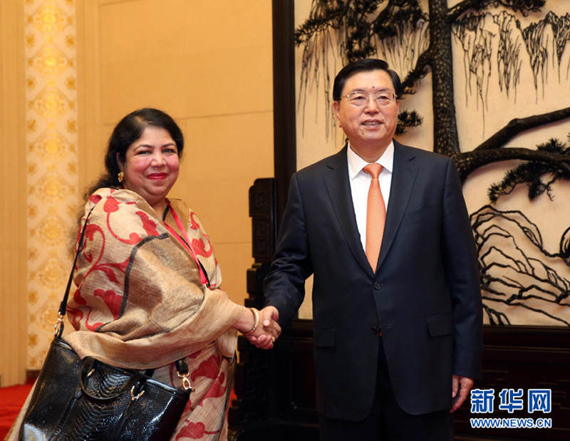 ཀྲང་ཏེ་ཅང་གིས་བྷང་ག་ལའི་རྒྱལ་དམངས་གྲོས་ཚོགས་ཀྱི་འགན་འཛིན་པ་ཆོའོ་ཏོ་ལི་དང་གྲོས་མོལ་མཛད།