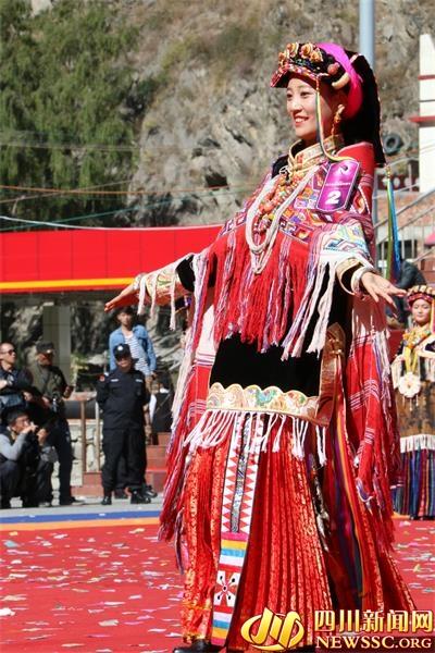 2015ལོའི་རོང་བྲག་རྒྱལ་རོང་བོད་རིགས་ཡུལ་སྲོལ་དུས་ཆེན་སྤེལ་འགོ་ཚུགས།