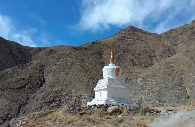 ༄༅། །དཔལ་ཆེན་ཆུ་བོ་རི།