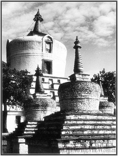 ༄༅།། གྲ་ནང་བྱམས་པ་གླིང་གི་མཆོད་རྟེན།