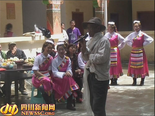སྡེ་དགེ་རྫོང་གིས་ཤུགས་ཆེན་པོས་སློབ་གསོའི་དམངས་ཕན་ལས་ཀ་ལག་བསྟར་བྱས།