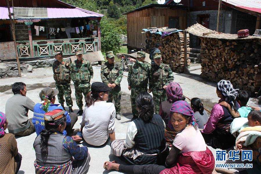 བོད་ལྗོངས་སྟེང་ཆེན་རྫོང་དང་དིང་རི་རྫོང་སོ་སོར་རིམ་པ་5.3གྱི་ས་འགུལ་བྱུང་བ།