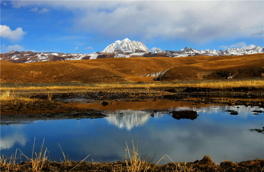 ༄༅།། བོད་ཁུལ་གྱི་དགུ་ཐུག་འཐུང་བའི་ལུགས་སྲོལ་སྐོར་རགས་ཙམ་གླེང་བ།