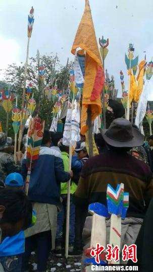 ཀན་སུའུ་ཞིང་ཆེན་ཐེ་བོ་རྫོང་གིས་ལབ་ཙེ་དུས་ཆེན་སྤེལ།