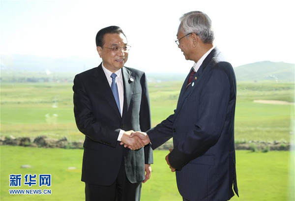 ལི་ཁེ་ཆང་གིས་འབར་མའི་སྲིད་འཛིན་ཝོ་ཡན་ཅུའེ་ལ་མཇལ་འཕྲད་གནང་།