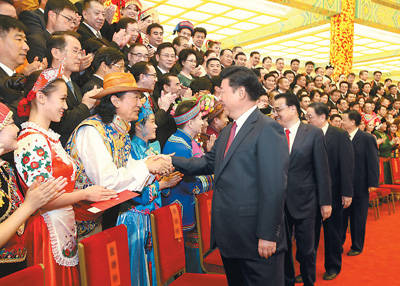 སྐབས་ལྔ་པའི་རྒྱལ་ཡོངས་གྲངས་ཉུང་མི་རིགས་ཀྱི་རིག་རྩལ་འཁྲབ་སྟོན་འགོ་འཛུགས་པའི་མཛད་སྒོའི་དགོང་ཚོགས་པེ་ཅིང་དུ་འཚོགས།