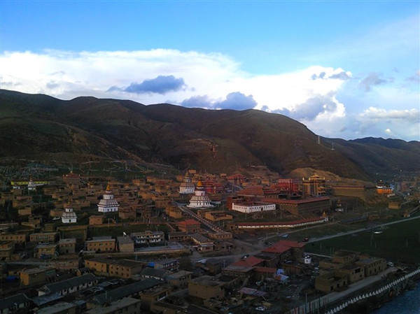 ༄༅།། འཛམ་ཐང་གཙང་པ་དགོན། 