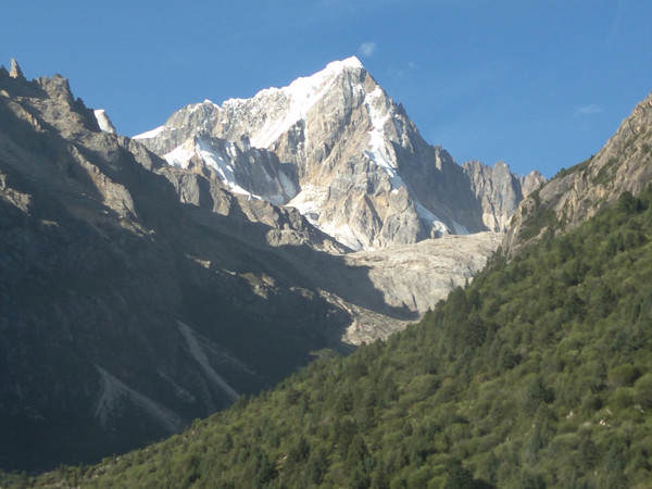 ༄༅། །ཟོ་དོར་གཉན་པོ་ཁྲོ་རྒྱལ་ཟིལ་ཕྲོམ་གྱི་རི་ལག་སྡེ་དགེ་ཁྲོ་ལ།