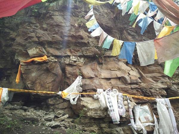 ༄༅།། ཡ་མཚར་བའི་ཨ་ཡིག་རང་བྱོན།