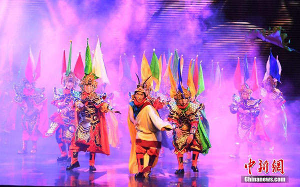 སི་ཁྲོན་ཞིང་ཆེན་རྔ་བ་ཁུལ་གྱིས་བོད་རིགས་དང་ཆའང་རིགས་ཀྱི་ཟློས་གར་སློབ་གྲྭར་སྤེལ་བའི་བྱེད་སྒོ་འགོ་ཚུགས་པ། 