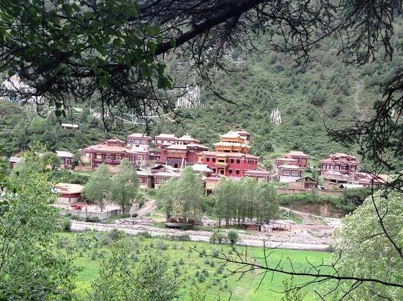༄༅།།ཁམས་བྲག་མགོ་གཞི་རིང་དགོན།
