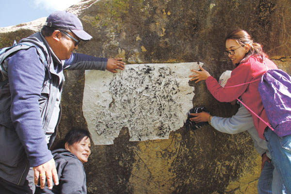 ལྷ་ས་ནས་སྔ་དུས་ཀྱི་བྲག་བརྐོས་སྐུ་བརྙན་མང་པོ་རྙེད་པ།