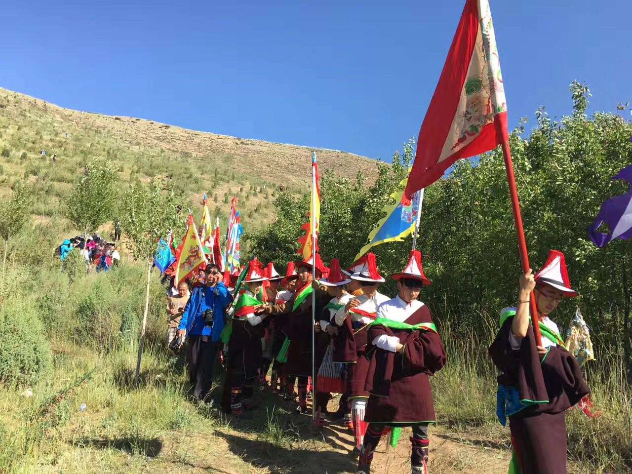 ༄༅།། རེབ་གོང་ས་ཆའི་དྲུག་པའི་ཀླུ་རོལ།