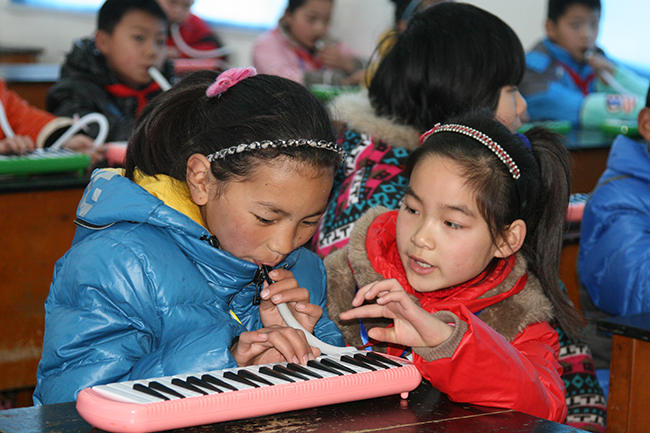 སི་ཁྲོན་བོད་རིགས་ས་ཁུལ་གྱི“9+3”སློབ་ཡོན་མི་དགོས་པའི་སློབ་གསོའི་སློབ་ཐོན་སློབ་མ་ལས་ཞུགས་ཐུབ་ཚད་98%ལྷག་ཟིན་པ།