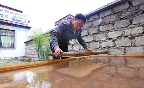 བོད་ཤོག་ཐོན་ལས་ལ་རྒྱལ་ཕྱི་རྒྱལ་ནང་ཡུལ་སྐོར་བའི་དགའ་བསུ་ཐོབ་པ།
