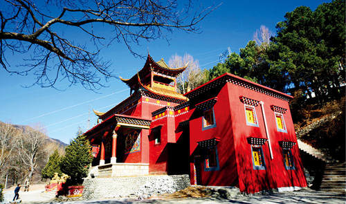 ༄༅།། དར་མདོའི་གནས་ཆེན་ལྷ་མོ་རྩེ།