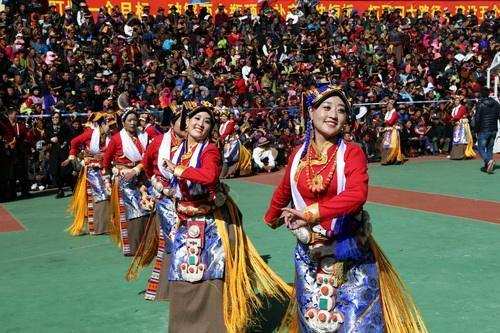 ༄༅།། ཁྲོ་ཆུའི་སྨོན་པ་དུས་ཆེན། 