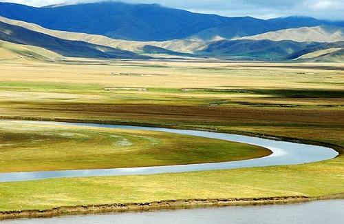 སི་ཁྲོན་ཧུང་ཡོན་རྫོང་གིས"སྐར་མ་རིམ་ལྔའི་ཡར་སྐུལ"ལམ་སྲོལ་འཚོལ་ཞིབ་བྱས་པ།