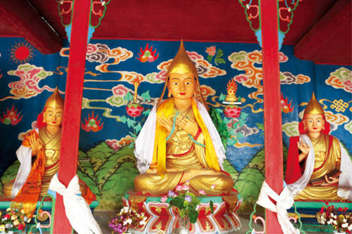 ༄༅།། ཁམ་དཀར་ལྗོན་པས་བཀླུབས་པའི་བྲག་དཀར་དགོན།