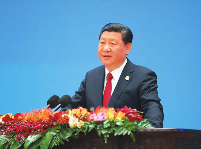    ཞི་ཅིན་ཕིང་ཀྲུང་གོ་གུང་ཁྲན་ཏང་དང་འཛམ་གླིང་སྲིད་ཏང་བར་གྱི་མཐོ་རིམ་གླེང་མོལ་ཚོགས་འདུའི་འགོ་ཚུགས་མཛད་སྒོར་ཞུགས་གནང་བ་མ་ཟད་བརྗོད་དོན་གཙོ་བོའི་གསུང་བཤད་གནང་།