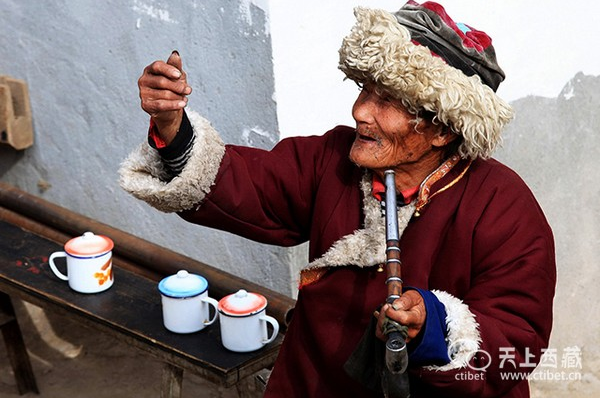 ༄༅།། བོད་ཀྱི་ཞྭ་མོ་སྣ་བརྒྱ་ཅན།
